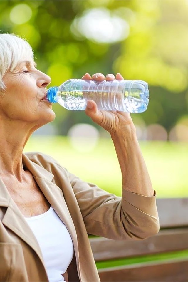 ¿Cómo prevenir los cólicos renales?